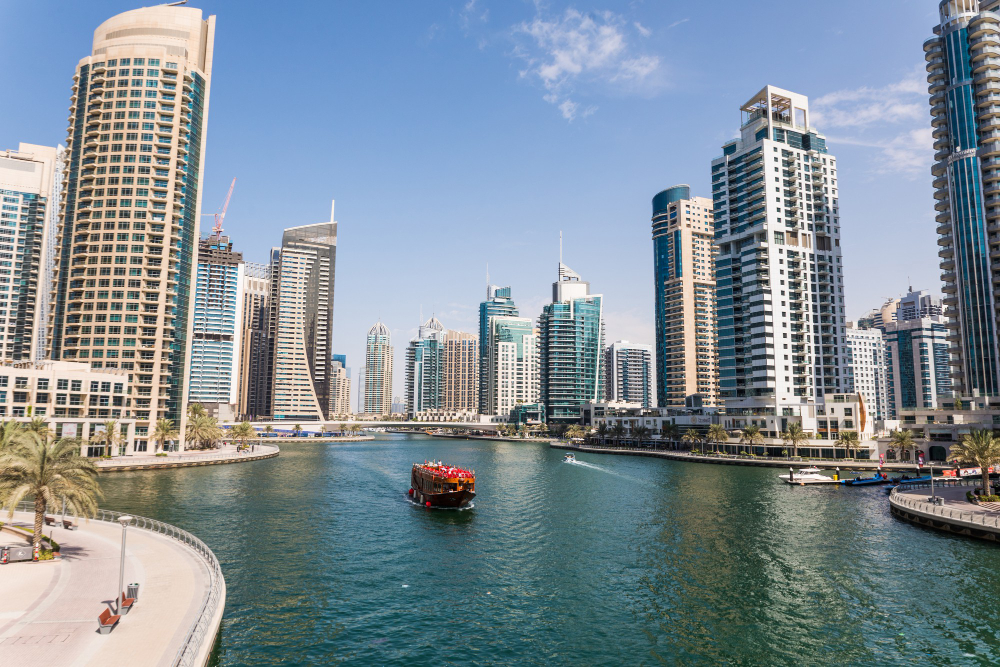 modetn-city-luxury-center-dubai-united-arab-emirates (1)